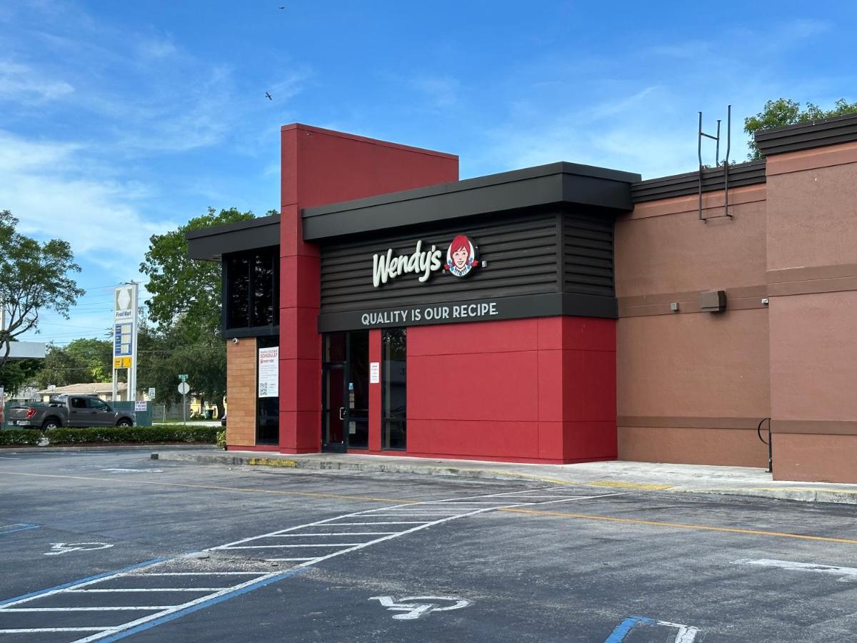 Wynwood Beds Hostel Miami Exterior photo